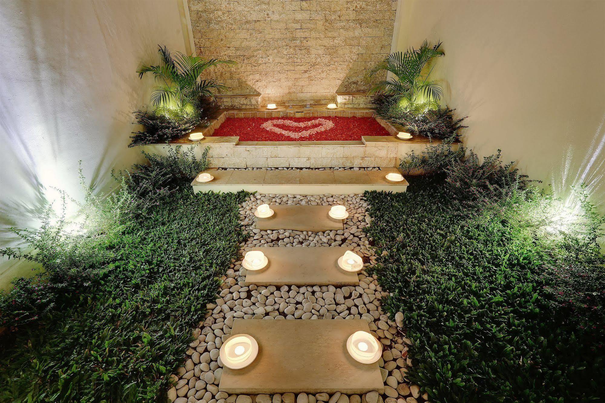 Nipuri Resort And Villas Seminyak By Kamara Luaran gambar