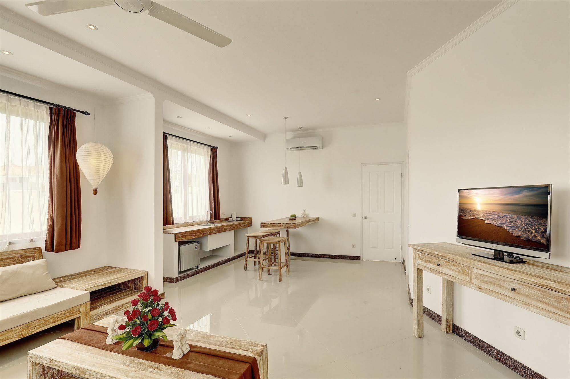 Nipuri Resort And Villas Seminyak By Kamara Luaran gambar
