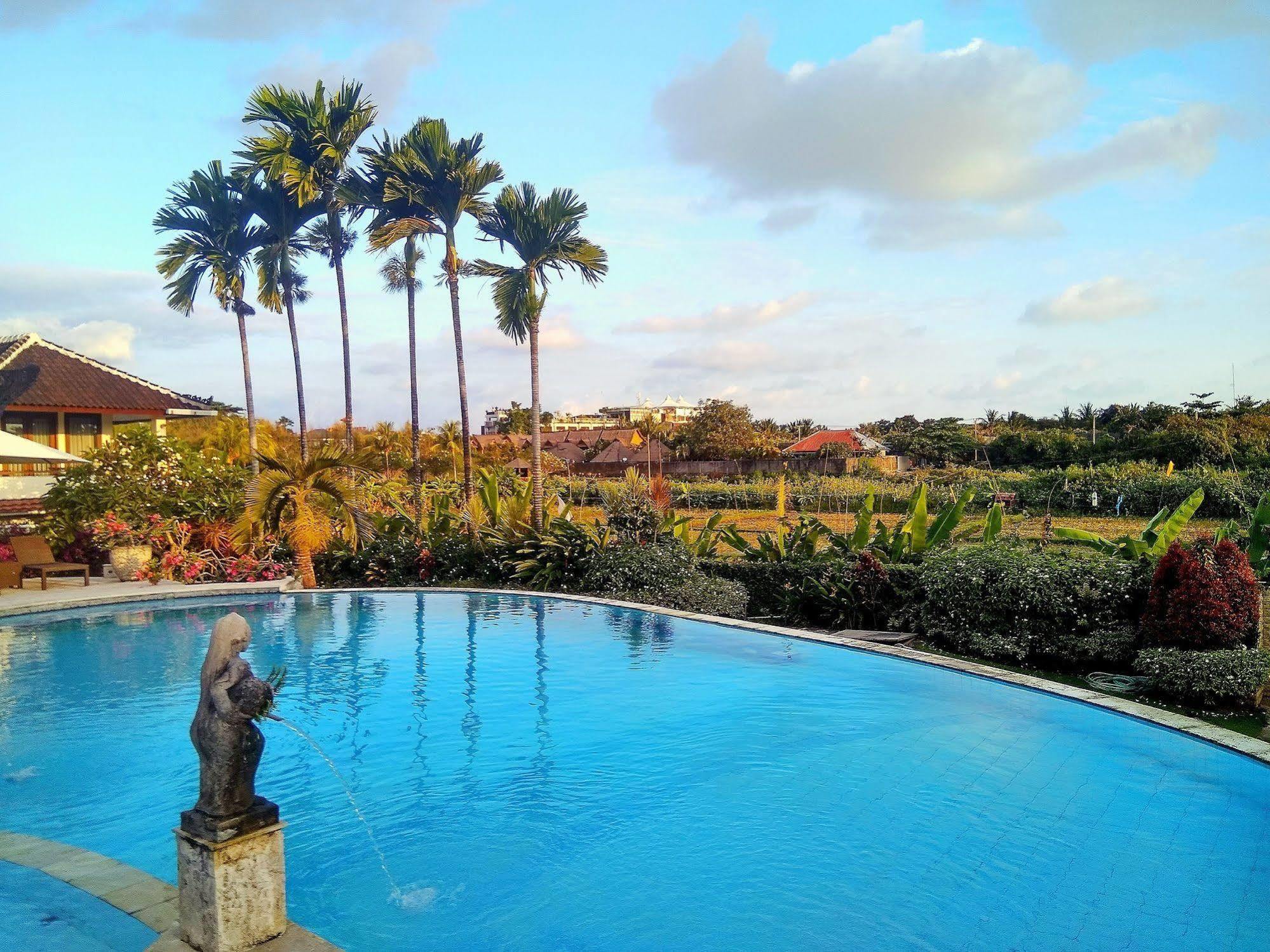 Nipuri Resort And Villas Seminyak By Kamara Luaran gambar
